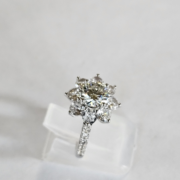 GRA Certified Moissanite Ring in Sterling Silver Size 4.75! 💍 - Picture 11 of 12